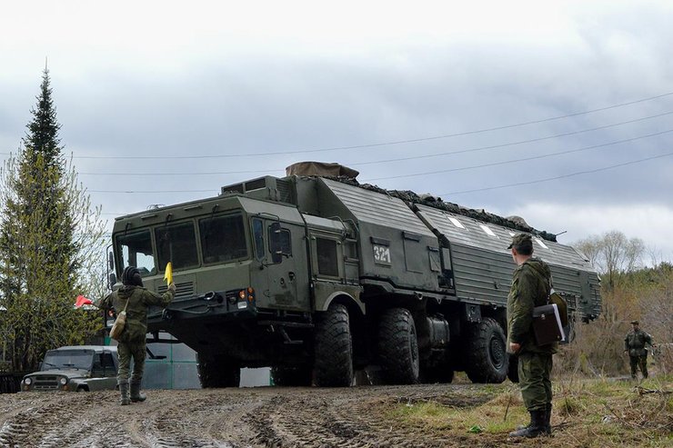 Фото машини забезпечення ракетного комплексу "Ярс" ЗС РФ
