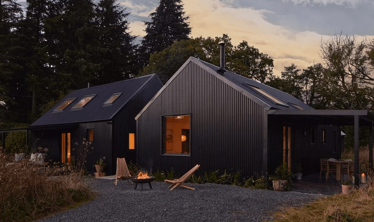 Семья выиграла дом в лотерею, роскошный дом, современный особняк, жилье в сельской местности, дом в лотерее, розыгрыш дома