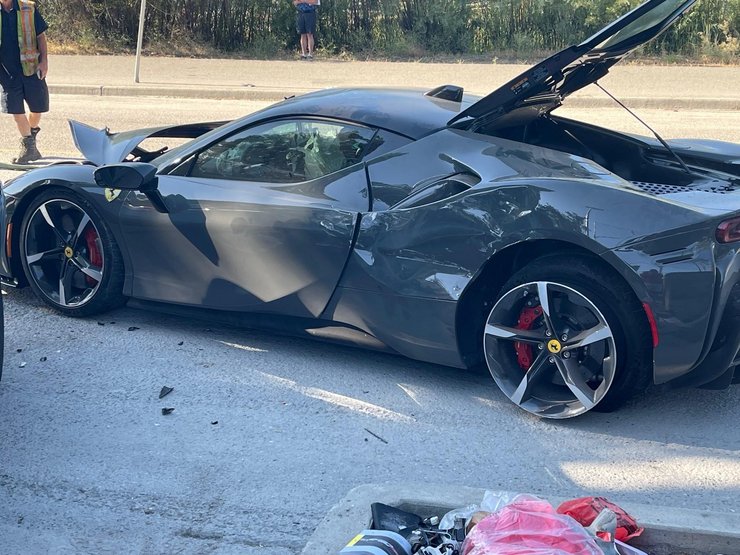 Ferrari SF90 Stradale, суперкар Ferrari, разбитый суперкар