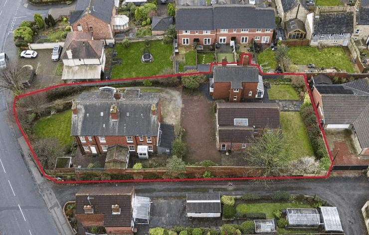 В Британии продают целую улицу, дом, жилье, курьезы, тихая улица, тупиковая улица, необычный лот, аукцион, недвижимость