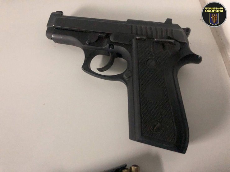 пистолет, оружие