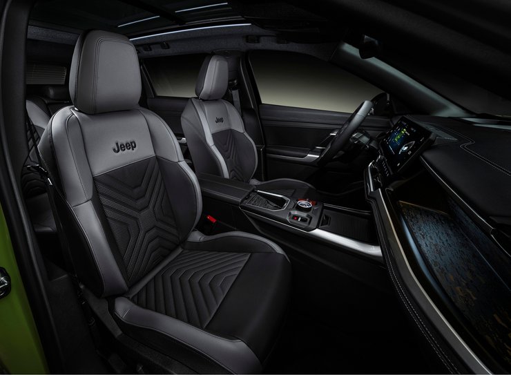 салон Jeep Compass, новый Jeep Compass, Jeep Compass 2025, кроссовер Jeep