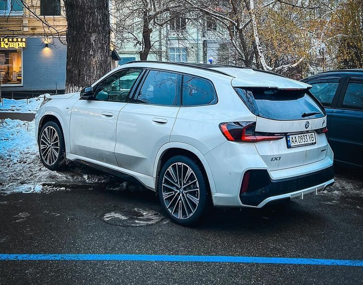 електромобіль BMW X1, BMW X1, кросовер BMW, електромобіль BMW, BMW ix1 2023