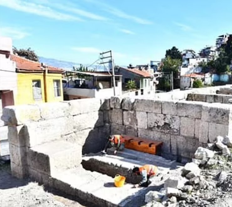 Туалет, театр, розкопки, Смірна, Туреччина