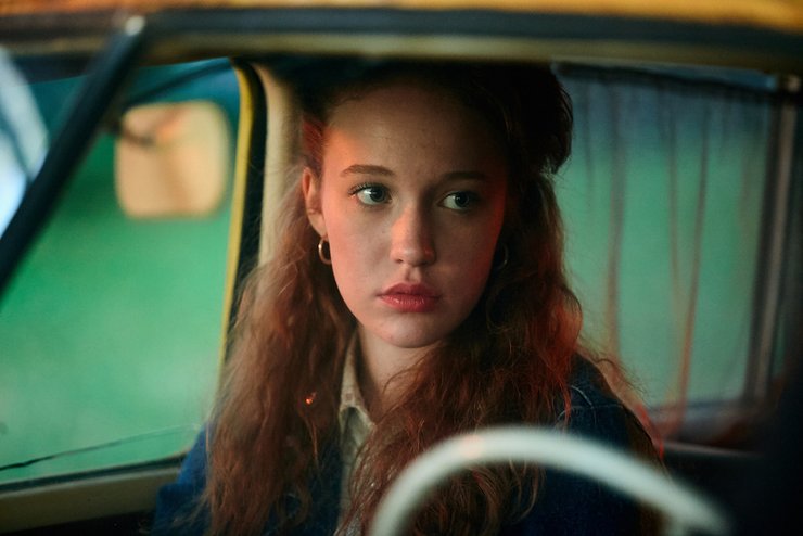 Барбара — подруга Кузьми (Марія Стопник)