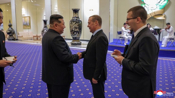 ким чен Ин дмитрій Медведєв