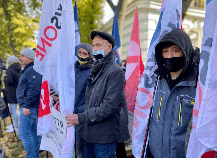 Участники митинга независимых СМИ