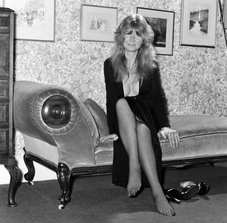 джилли купер молодая джилли купер в юности