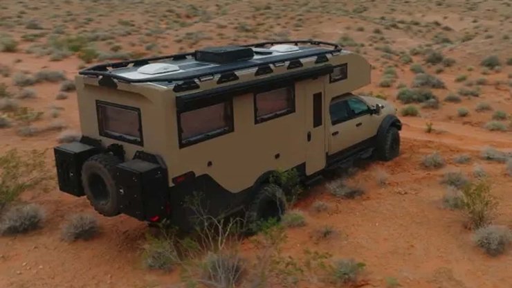 Дом на колесах Hilt