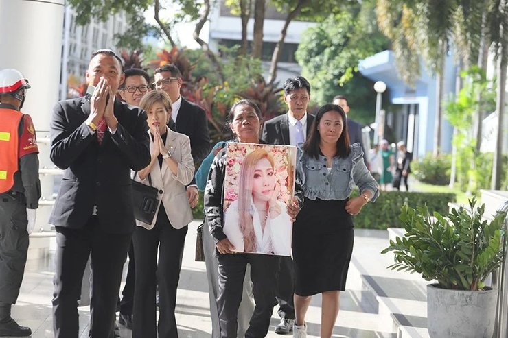 міс ціанід, Сарарат Рангсівутхапорн, отруєння, отруйниця, вбивця, вбивства