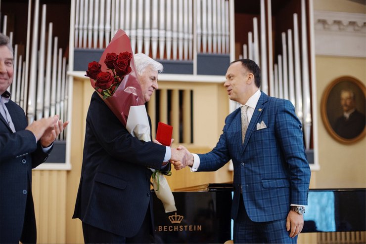 Александр Востряков, оперный певец, опера украины, киевская опера, артист умер