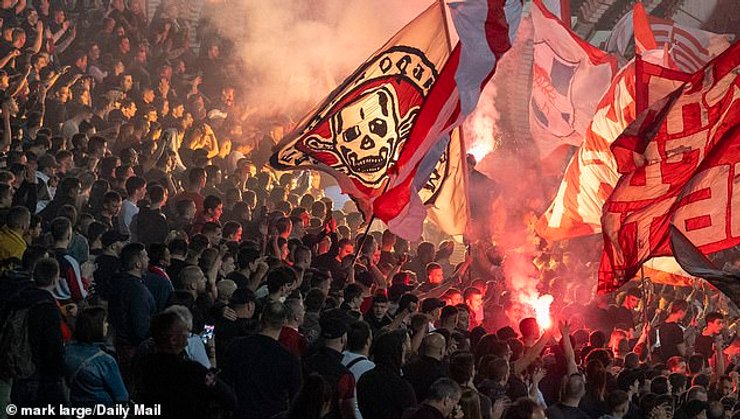 сербские фаны