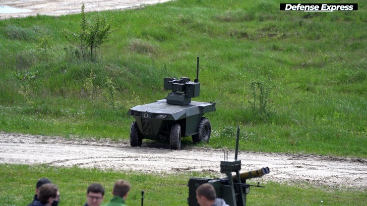 боевой дрон