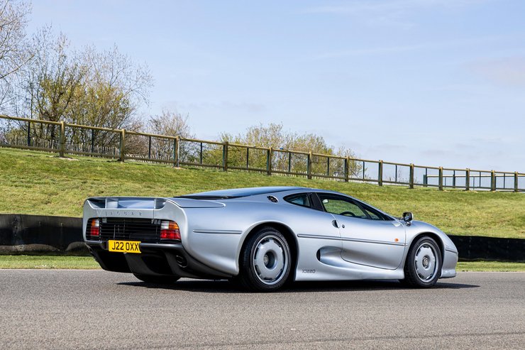 Jaguar XJ220 1992, суперкар Jaguar, капсула часу