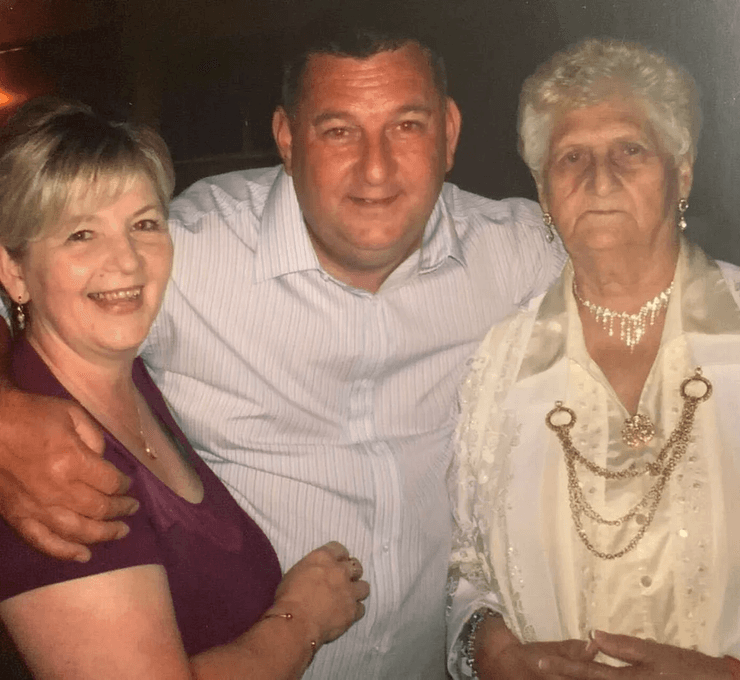 Бабуся, у якої 150 онуків і правнуків, померла бабуся, 90-річна жінка, любила бінго, велика сім'я, втратила дітей,