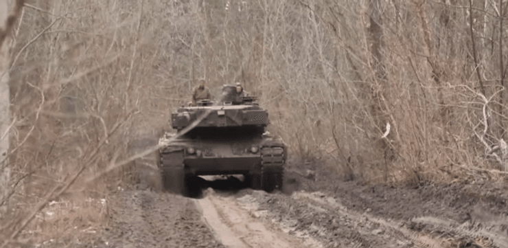 Stridsvagn 122, барс 2