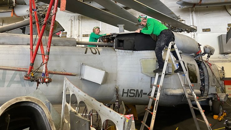 Вертолет HSM-46