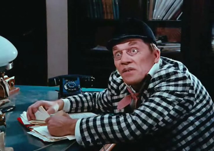 Александр Филиппенко в роли Коровьева в фильме "Мастер и Маргарита"