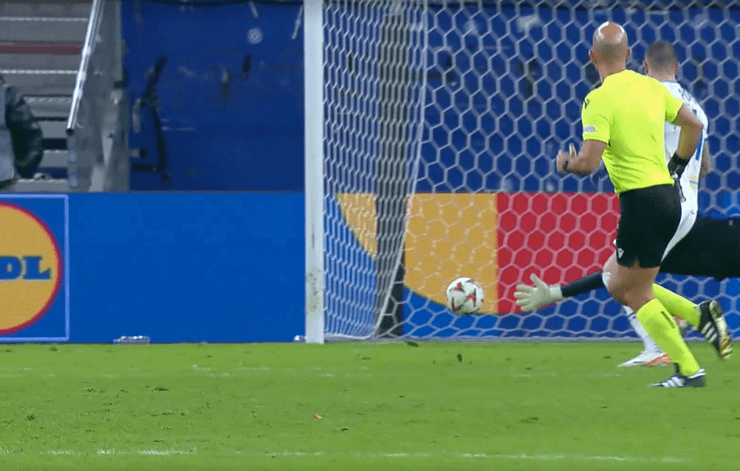 Матей Выдра, Динамо — Виктория