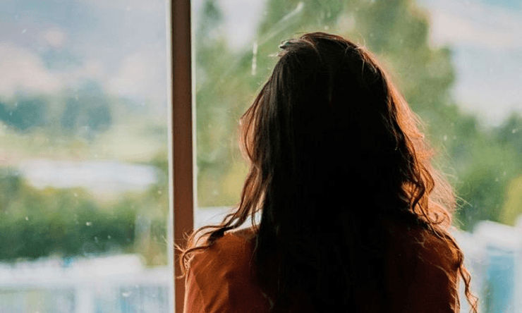 Дівчина, жінка, обман, виманили гроші, шахрайство, думала що проклята, звернулася до екстрасенса