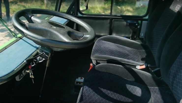 салон вантажівки, електрична вантажівка, вантажний електромобіль, український електромобіль