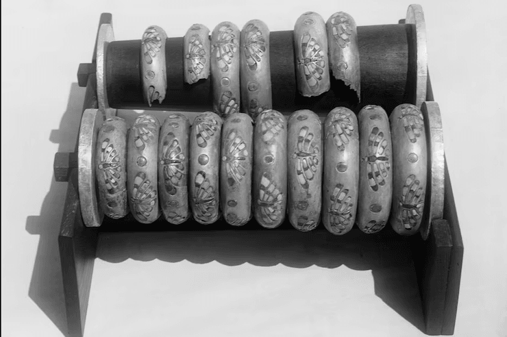 торгівля, стародавні греки, стародавні єгиптяни, бронзовий вік, глобалізована торгівля, срібні артефакти, торговельні зв'язки, срібний браслет, цариця, прикраси, Греція, Єгипет, дослідження, давні греки, давні єгиптяни