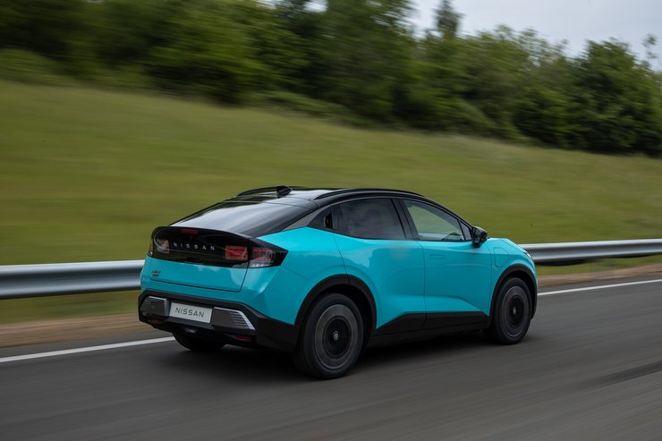 новий Nissan Leaf