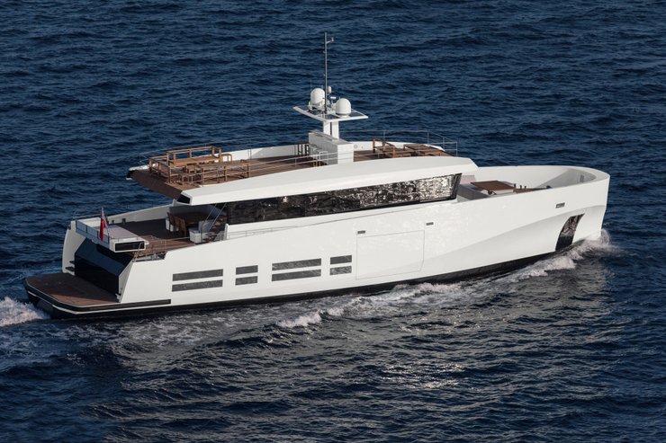 яхта кузьмичева, алексей кузьмичев