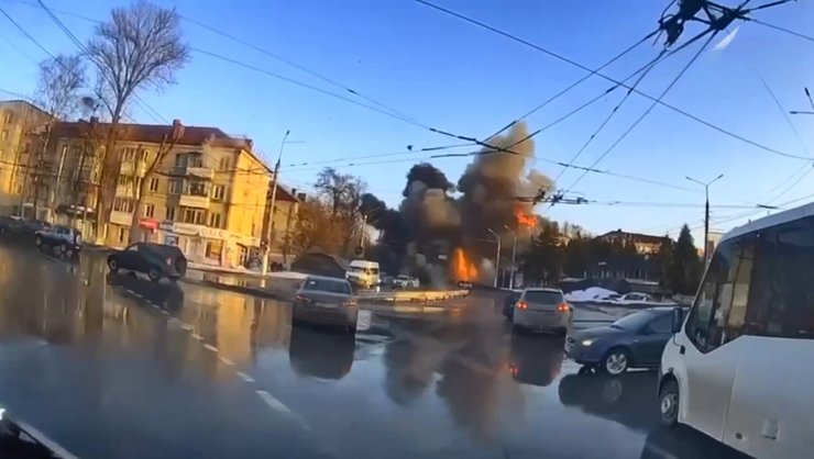 фото вибуху після відпрацювання Су-24 ЗСУ по заводу Кремній-Ел