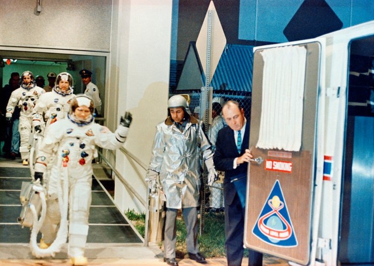 Аполлон-8 астронавти