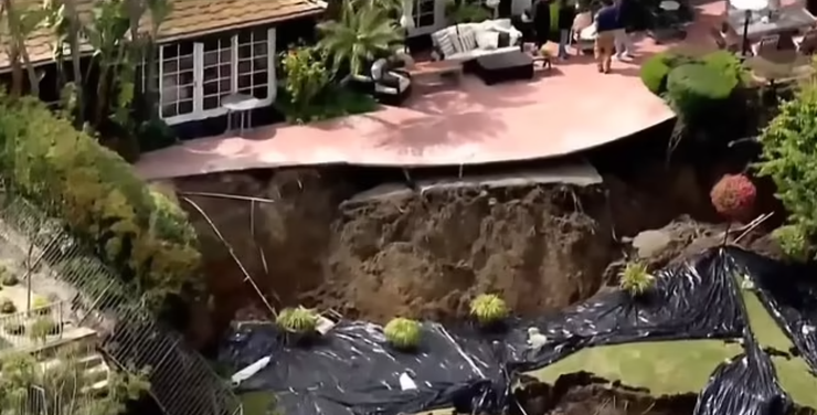 Будинки мільйонерів стали непридатними для життя, нерухомість, житло, наслідки стихії, зсув ґрунту, будівництво, відео, США