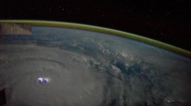 шторм циклон бенси