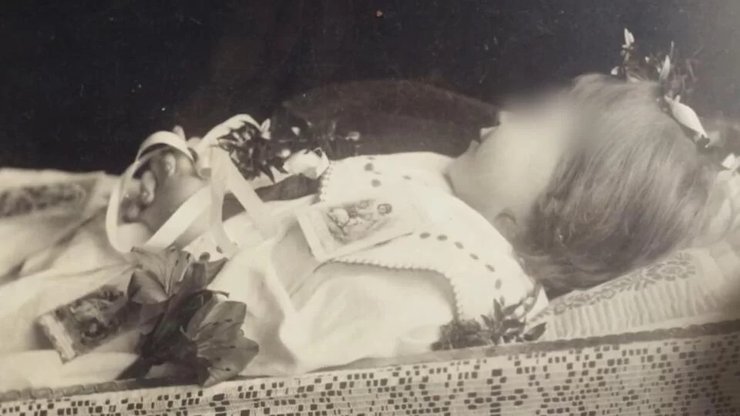 самое старое кладбище, Сан-Франциско, детский гроб, спящая красавица, ремонтные работы, анализ днк, погребение