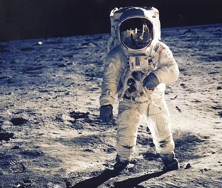 Базз Олдрин, Луна