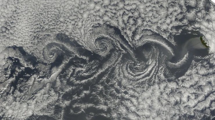 фото вихрей кармана над мадейрой