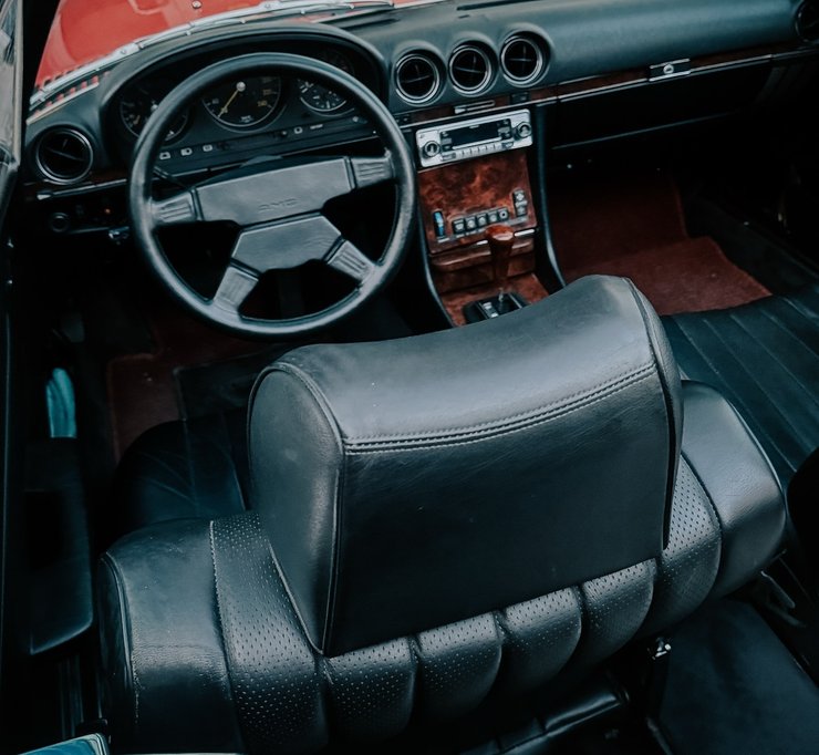 Салон Mercedes SL