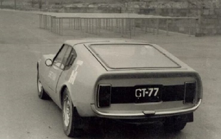 Спорткар GT-77