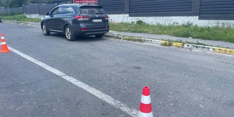 Підірвав гранату: в Бучі чоловік захопив авто з водієм, щоб доїхати до Білорусі (відео)