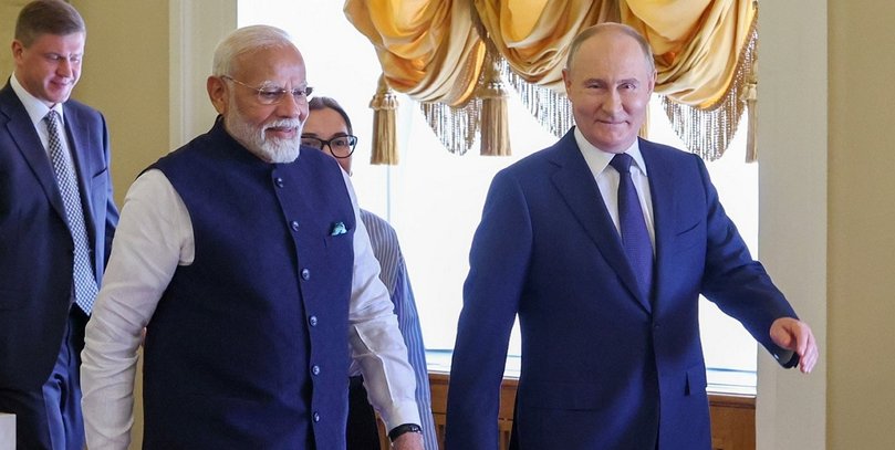 Путин пригрозил военным путем "освободить Донбасс и Новороссию": скандальное интервью