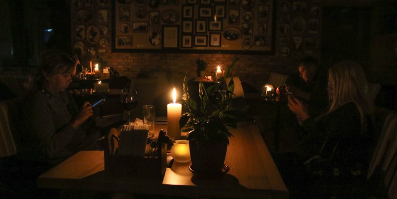 Графіки відключень на 11 листопада: в кого не буде світла 14 годин (фото)