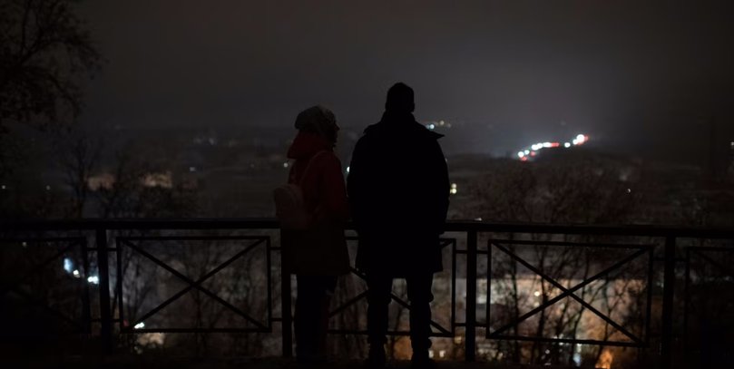 "Іду грітися в баню вночі": за що реально тепер можуть оштрафувати під час комендантської години