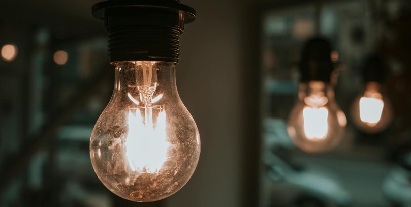 Графіки відключень світла на 14 лютого: у кого не буде електрики понад 16 годин