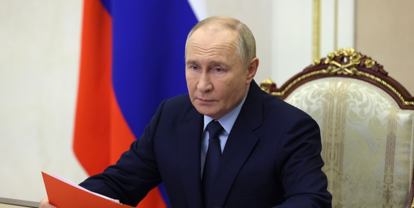 91 дрон над имением Путина: в Минобороны РФ показали, как двигались БпЛА во время "атаки" (карта)