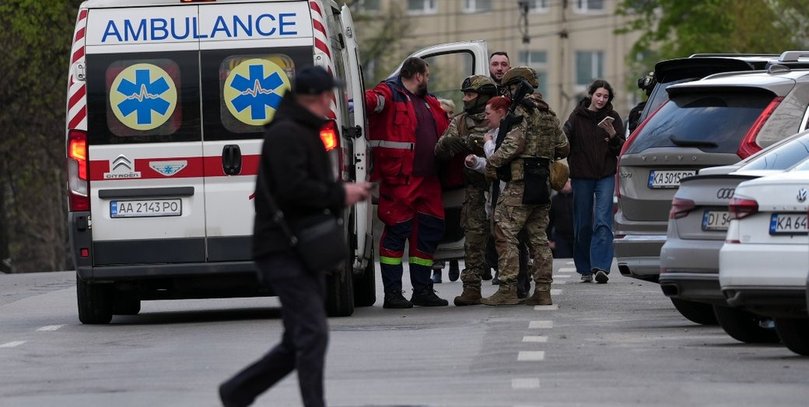 Після стрілянини у Києві 8 людей у лікарнях: один з них у критичному стані, — Кличко
