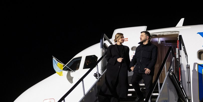 Самолет Зеленского в Ирландии преследовали дроны: у президента отреагировали