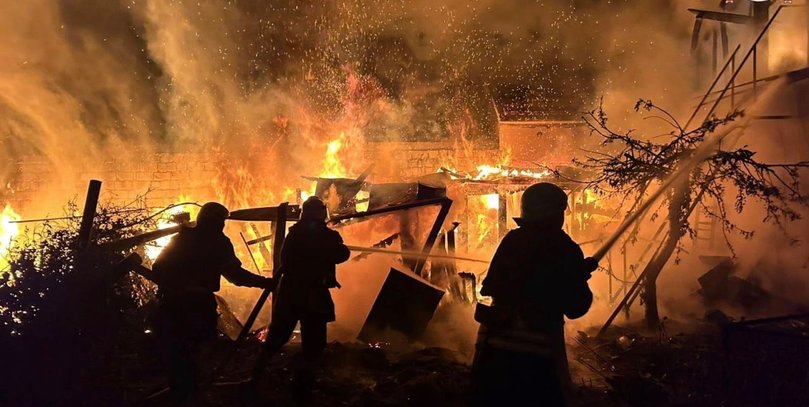 ЗС РФ масовано атакували Україну: спалахнули масштабні пожежі, є загибла (фото)