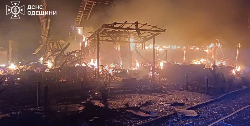 ВС РФ атаковали Одесскую область: есть жертвы, пожары и отключения света (фото)