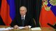 Путин назвал Россию "единственным гарантом суверенитета и целостности" Украины (видео)