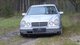 Німецька довговічність: старий Mercedes 90-х завівся і поїхав після 9 років простою (відео)