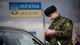 Выезд из Украины чиновников: Кабмин отменил запрет для некоторых категорий госслужащих